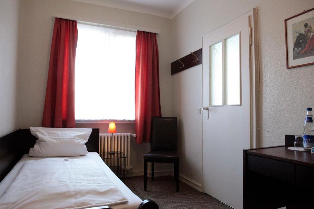 Hotel Continental Saarbrücken Quarto foto